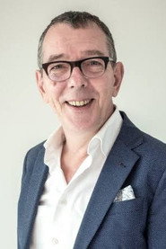 AG. Longhurst